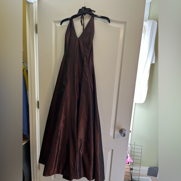 Scott McClintock Dresses & Skirts - Bronze sparkly halter prom dress size 8.